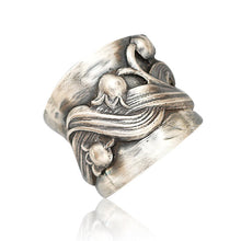 Laden Sie das Bild in den Galerie-Viewer, Stilvoller Lilienring