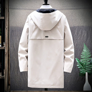 Mittellanger Trenchcoat mit Kapuze