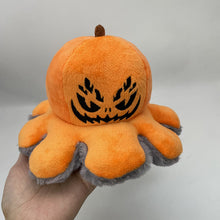 Laden Sie das Bild in den Galerie-Viewer, Reversibles Kürbislaternen-Plüschtier