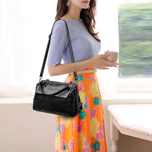 Laden Sie das Bild in den Galerie-Viewer, Krokodildruck Damen Umhängetasche