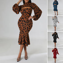 Laden Sie das Bild in den Galerie-Viewer, Zweiteiliges Leopardenkleid mit Rüschen
