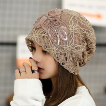 Laden Sie das Bild in den Galerie-Viewer, Spitzenpullover Mit Blumenmuster