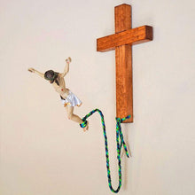 Laden Sie das Bild in den Galerie-Viewer, Fliegendes Jesus-Ornament