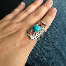 Laden Sie das Bild in den Galerie-Viewer, Stilvoller eleganter Türkisring