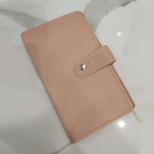 Laden Sie das Bild in den Galerie-Viewer, 96 Briefumschlag-Spar-Herausforderungsbuch