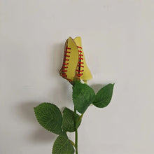 Laden Sie das Bild in den Galerie-Viewer, Sportleder Rose