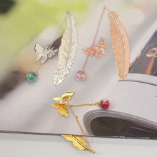 Laden Sie das Bild in den Galerie-Viewer, Feder-Lesezeichen aus Metall