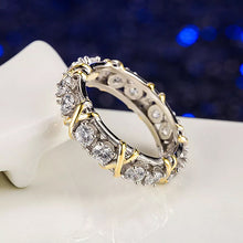 Laden Sie das Bild in den Galerie-Viewer, Eleganter Kreuz-Diamantring