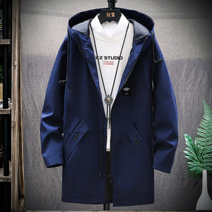 Mittellanger Trenchcoat mit Kapuze