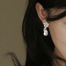 Laden Sie das Bild in den Galerie-Viewer, Kristall-Diamant-Perlenkette und Ohrring-Set