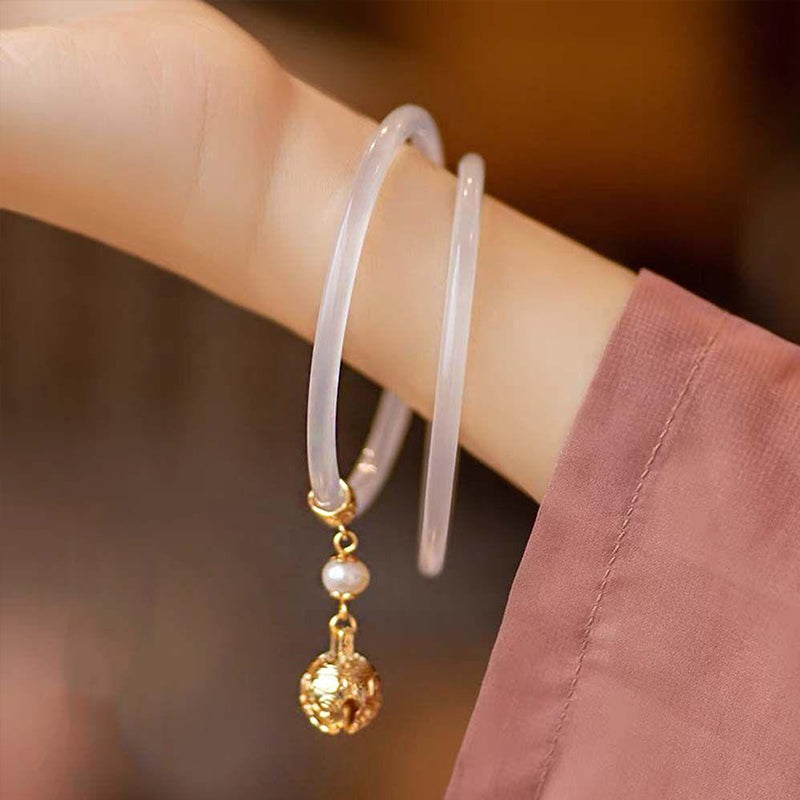 Armband aus Glocke und Jade im antiken Stil