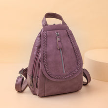 Laden Sie das Bild in den Galerie-Viewer, Twist Clamshell Lederrucksack