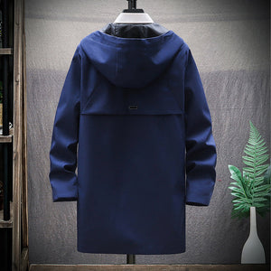 Mittellanger Trenchcoat mit Kapuze