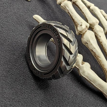 Laden Sie das Bild in den Galerie-Viewer, Doppelfunktions-Fingerspitzenring aus Edelstahl