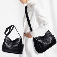 Laden Sie das Bild in den Galerie-Viewer, Lässige elegante Umhängetasche aus weichem Leder