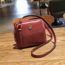 Laden Sie das Bild in den Galerie-Viewer, 2022 Sommer neue kleine quadratische Tasche aus Ölleder