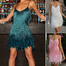 Laden Sie das Bild in den Galerie-Viewer, Spaghettiträgerkleid mit Pailletten und Federfransen für Damen