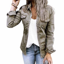 Laden Sie das Bild in den Galerie-Viewer, Einfarbige Plissierte Jeansjacke mit Reverskragen