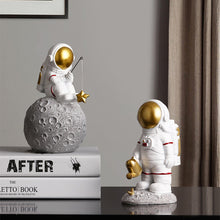 Laden Sie das Bild in den Galerie-Viewer, Niedliche Astronauten-Heimdekoration
