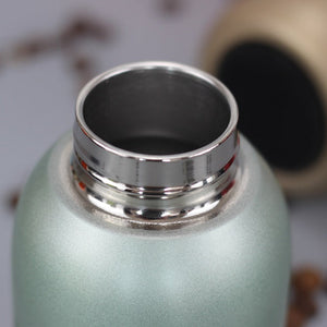 Tragbarer Thermobecher