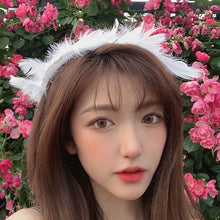 Laden Sie das Bild in den Galerie-Viewer, Weiche LED-Leuchtfederkrone für Mädchen