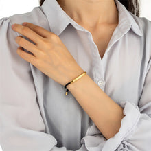 Laden Sie das Bild in den Galerie-Viewer, Armband „GOD IS IN CTRL“