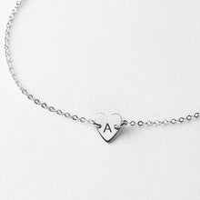 Laden Sie das Bild in den Galerie-Viewer, Edelstahl-Alphabet-Armband