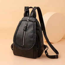 Laden Sie das Bild in den Galerie-Viewer, Twist Clamshell Lederrucksack