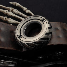 Laden Sie das Bild in den Galerie-Viewer, Doppelfunktions-Fingerspitzenring aus Edelstahl