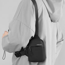 Laden Sie das Bild in den Galerie-Viewer, Multifunktionale Brusttasche zum Umhängen