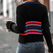 Laden Sie das Bild in den Galerie-Viewer, Täfelter Pullover mit V-Ausschnitt