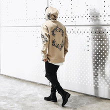 Laden Sie das Bild in den Galerie-Viewer, Sweatshirt mit Blumendruck für Herren