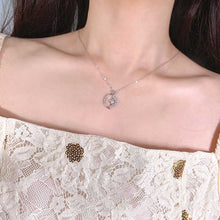 Laden Sie das Bild in den Galerie-Viewer, Exquisite neue Sonne-Mond-Stern-Halskette