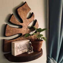 Laden Sie das Bild in den Galerie-Viewer, Monstera Wandregal Aus Holz