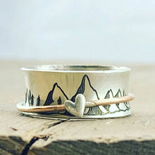 Laden Sie das Bild in den Galerie-Viewer, Kreativer Spinnring mit Bergmuster