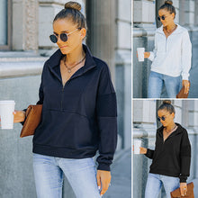 Laden Sie das Bild in den Galerie-Viewer, Minimalistisches Sweatshirt mit Reißverschluss