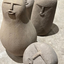 Laden Sie das Bild in den Galerie-Viewer, Steinschnitzerei Gesicht Figurine