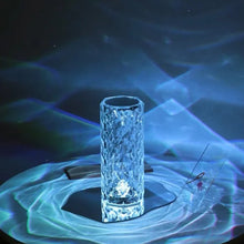 Laden Sie das Bild in den Galerie-Viewer, USB Rosenschatten Kristalllampe