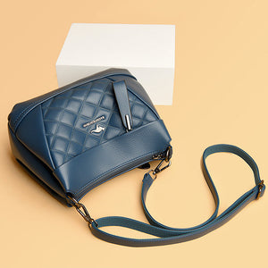 Rhomboid Tasche aus gekörntem Leder