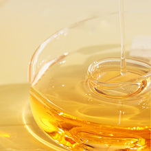 Laden Sie das Bild in den Galerie-Viewer, Feuchtigkeitsspendendes &amp; stärkendes seidiges Haaröl