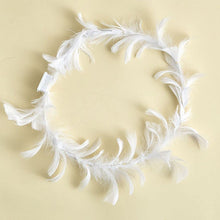 Laden Sie das Bild in den Galerie-Viewer, Weiche LED-Leuchtfederkrone für Mädchen