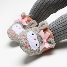 Laden Sie das Bild in den Galerie-Viewer, Babyschuhe aus Baumwolle