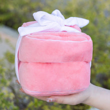 Laden Sie das Bild in den Galerie-Viewer, Plüsch-Ringbox-Überraschung
