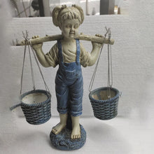 Laden Sie das Bild in den Galerie-Viewer, Kleines Mädchen Blumentopf Ornament