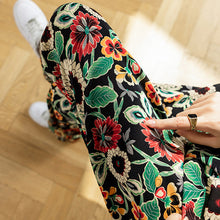 Laden Sie das Bild in den Galerie-Viewer, Bedruckte Hose mit weitem Bein für Damen