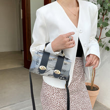 Laden Sie das Bild in den Galerie-Viewer, Einfache Lässige Graffiti-Umhängetasche für Damen