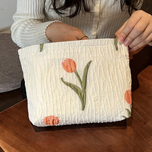 Laden Sie das Bild in den Galerie-Viewer, Niedliche Blumen Make-up-Tasche