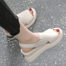 Laden Sie das Bild in den Galerie-Viewer, Damen Sandalen/Hausschuhe aus weichem Leder
