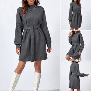 Langärmeliges Gürtelkleid
