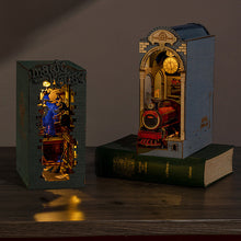 Laden Sie das Bild in den Galerie-Viewer, DIY 3D-Holzpuzzle aus Bücherecke